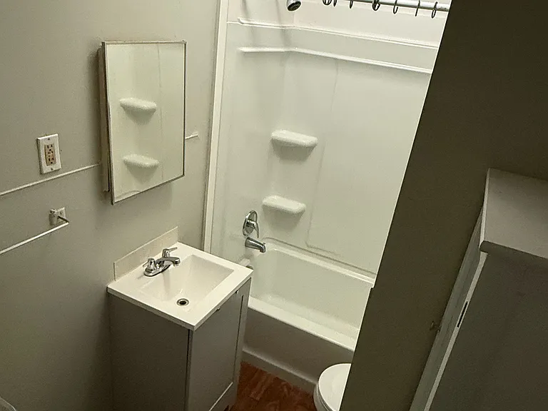 173 Broad St #3W — Photo 12