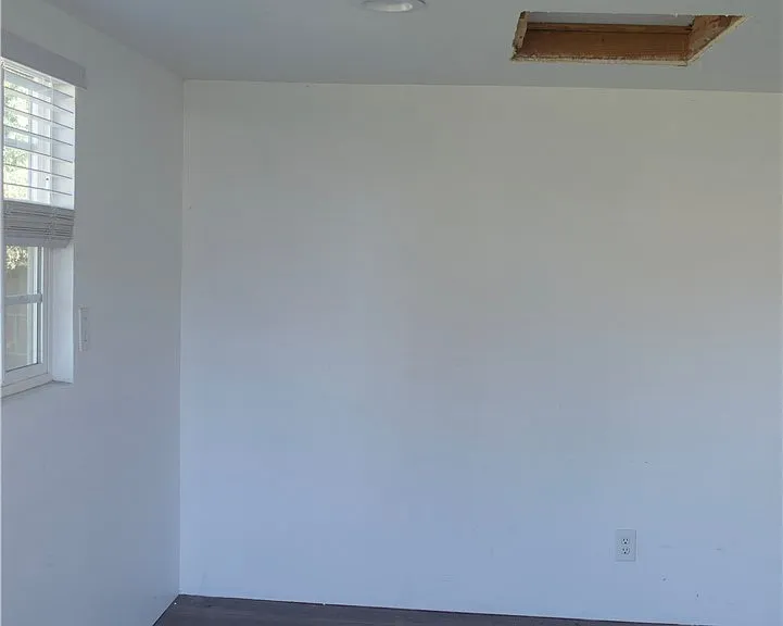 2528 W Flower Ave — Photo 11