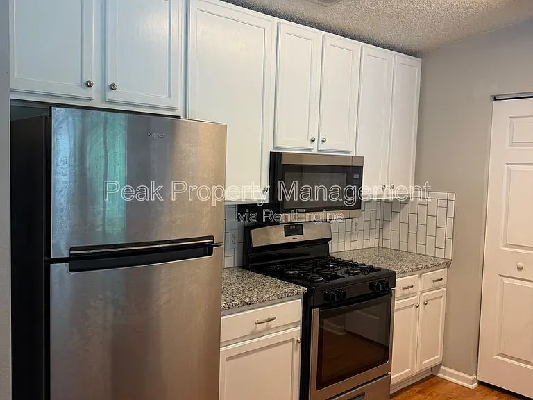 9411 Links Ln #M — Photo 13