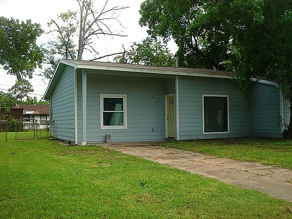 3rd image of 7405 Bigwood St