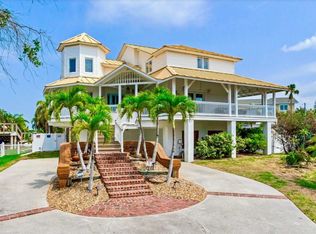 414 140th Ave E, Madeira Beach, FL 33708