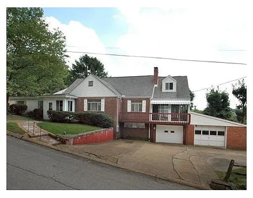 402 Bella St photo 1