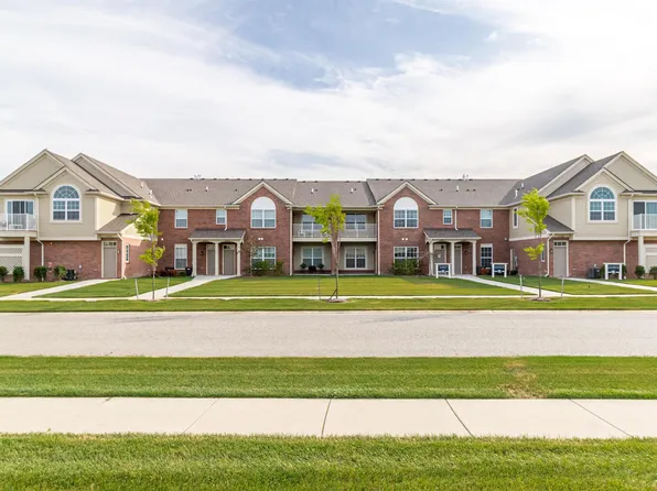 21973 Andover Dr #121/13, Macomb, MI 48042