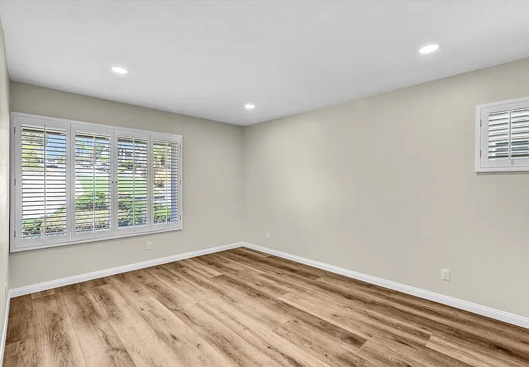 1165 Catalina Blvd — Photo 10
