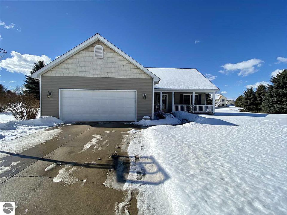 1st image of 622 Bertina Ln