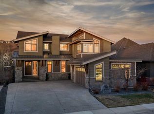 80 SW Cranbrook Hts SE, Calgary, AB T3M1W5