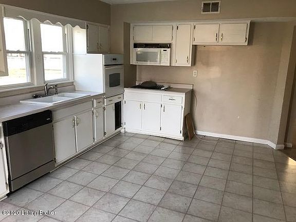 2nd image of 6717 Fincastle Trl