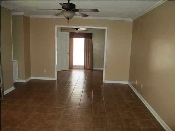 4th image of 213 Davors Dr
