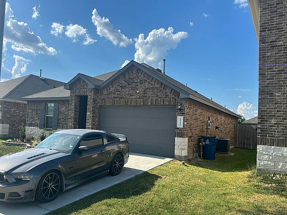 2nd image of 2315 Chaparrel Cliff Trl