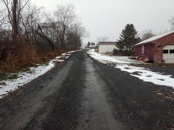 4th image of 4 Haller Ln