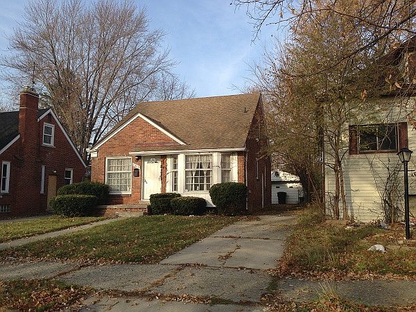 2nd image of 11615 Rossiter St