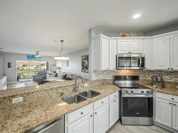 3029 Driftwood Way 3306, Naples, FL 34109