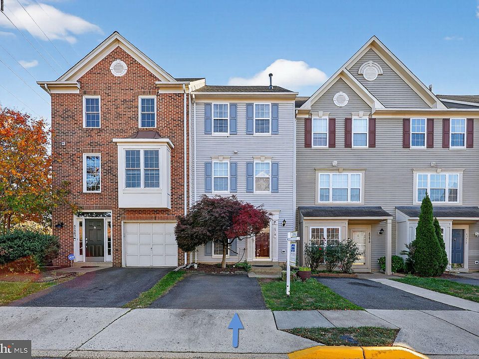 1st image of 45481 Bluemont Junction Sq