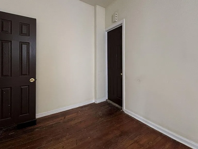 461 E Haines St — Photo 12