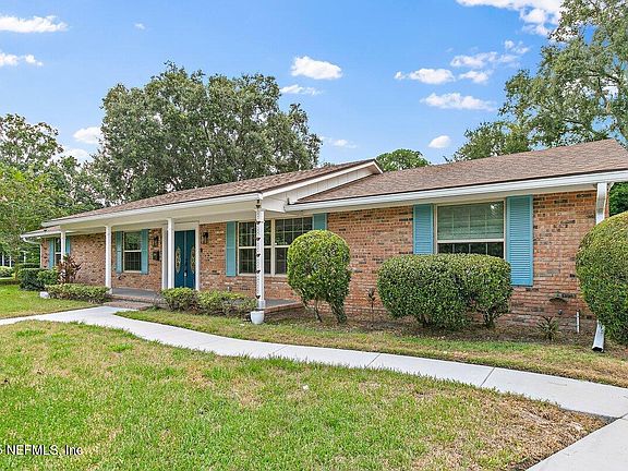 3rd image of 6870 LA LOMA Drive