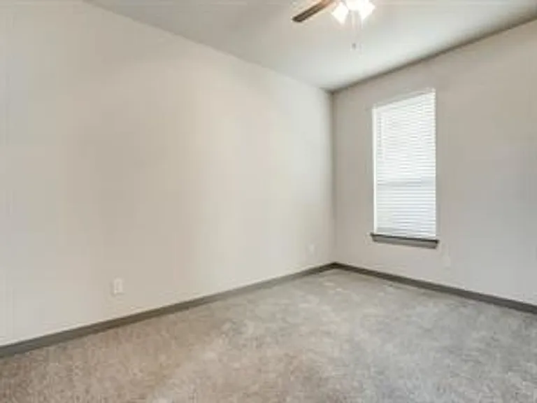 10604 Tube Dr — Photo 31