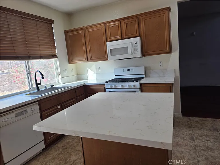 29020 Mesa Crest Way — Photo 3