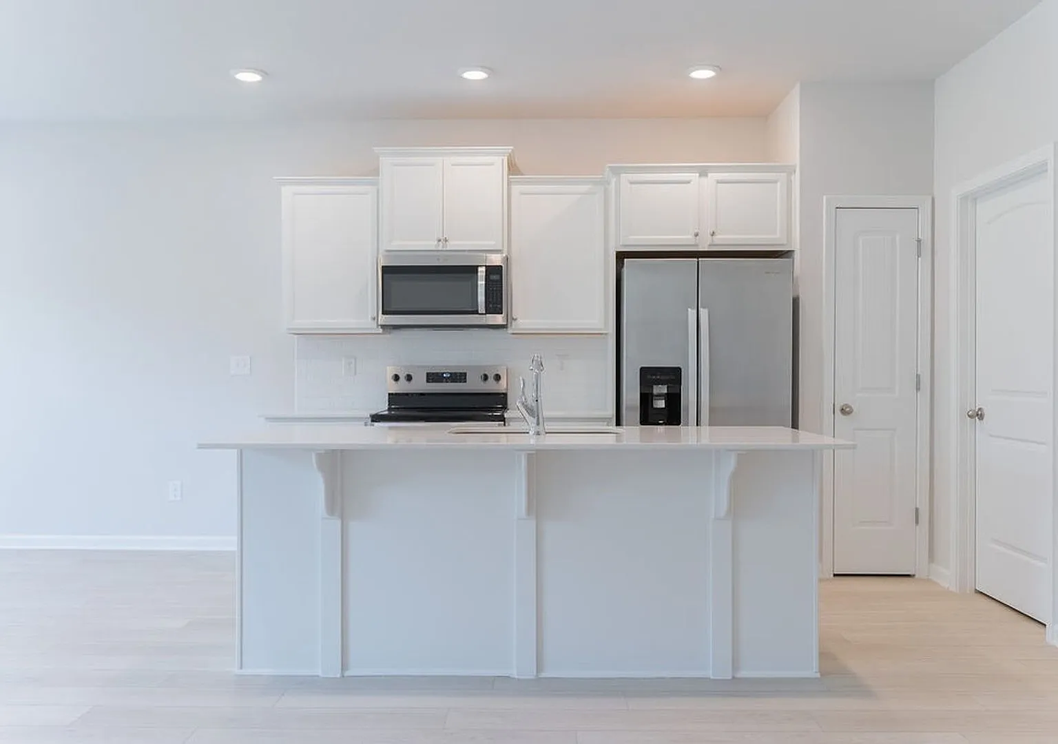 Modern Construction 3 Bedroom Townhome In Opelika *First Month Free!* — Photo 3