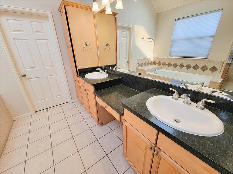 604 Reinerman St — Photo 33