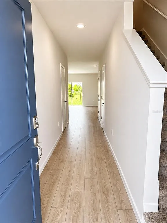 3 bed, 2.5 bath, 1463 sqft, $1,850 — Photo 2