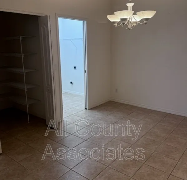 12147 Putter Green Ct — Photo 14