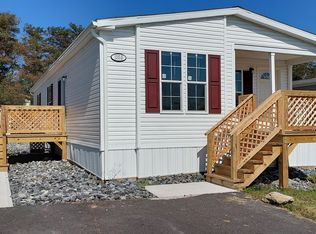 EAGLE RIVER 335B Maple Manor Plan, Maple Manor, Taylor, PA 18517