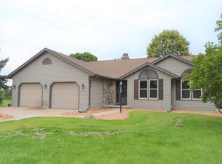 2838 Country View Cir, De Pere, WI 54115