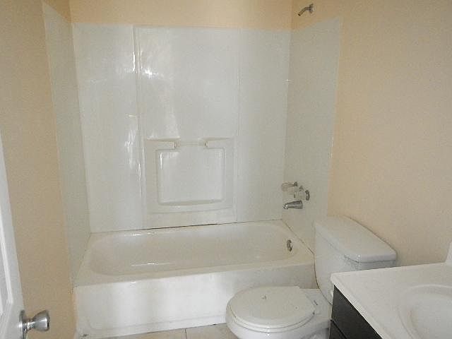 2nd image of 2726 Jasper St