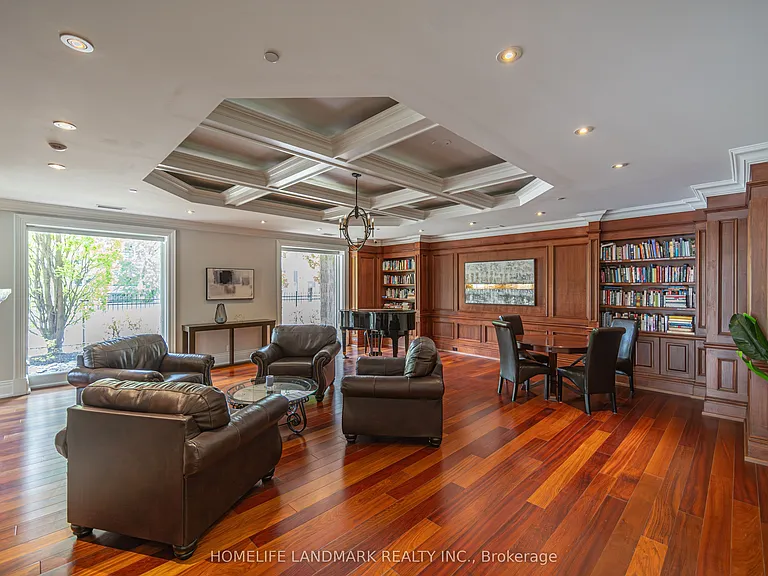 223 Erb St W #501 — Photo 3