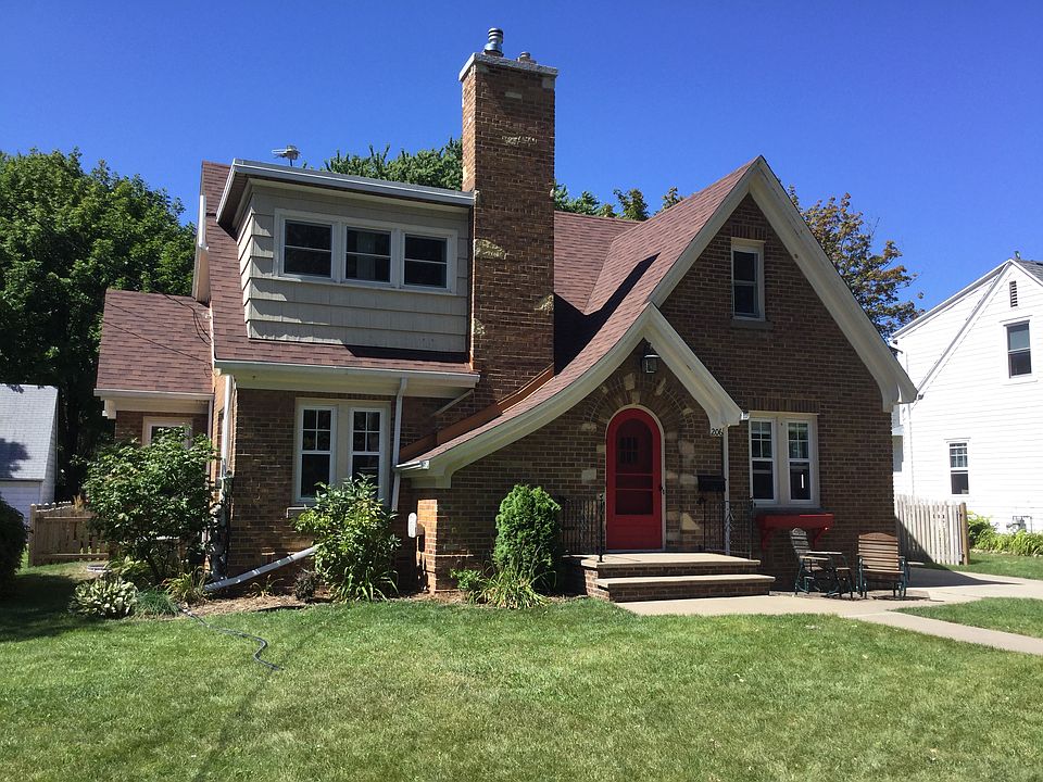 1st image of 206 Grant St