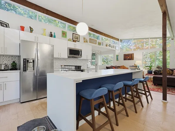 78 Maple St, Northborough, MA 01532