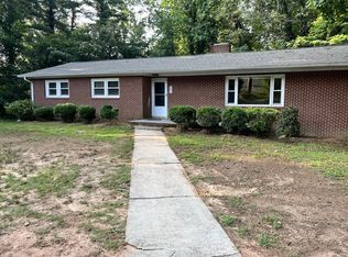 102 Pinebrook Rd, Spartanburg, SC 29301