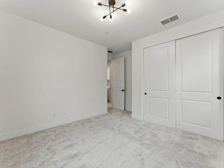 2319 Carbondale Way — Photo 19