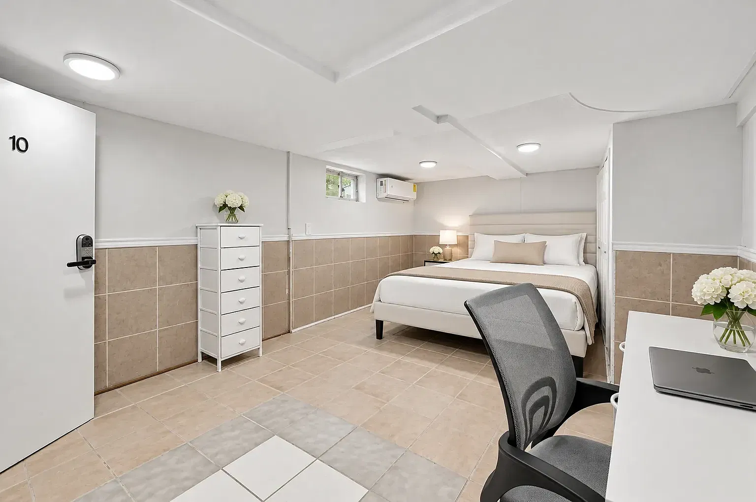 5 bed, 2614 sqft, $950 — Photo 3