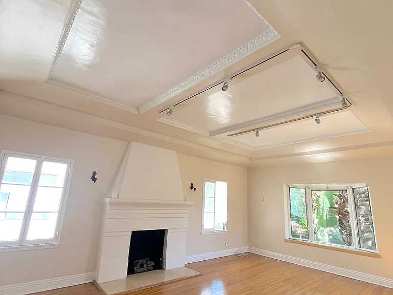 223 S Gale Dr #1/2 — Photo 4