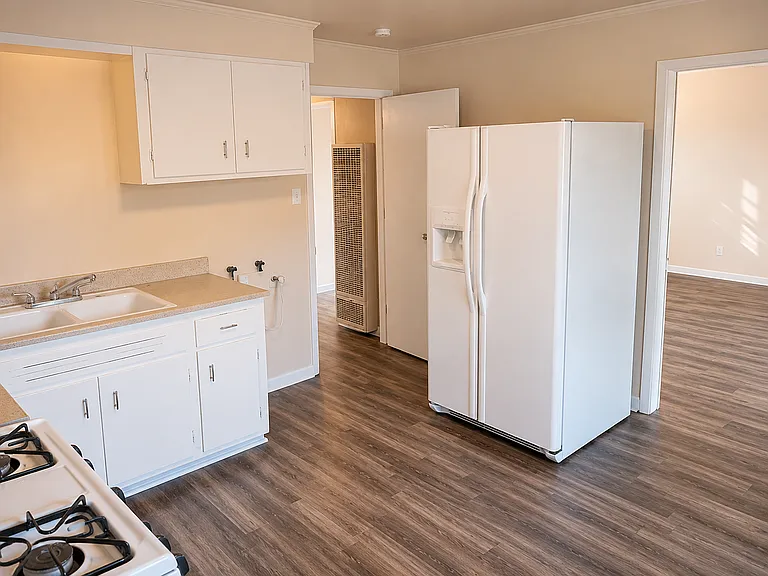 4205 N Locust St — Photo 16