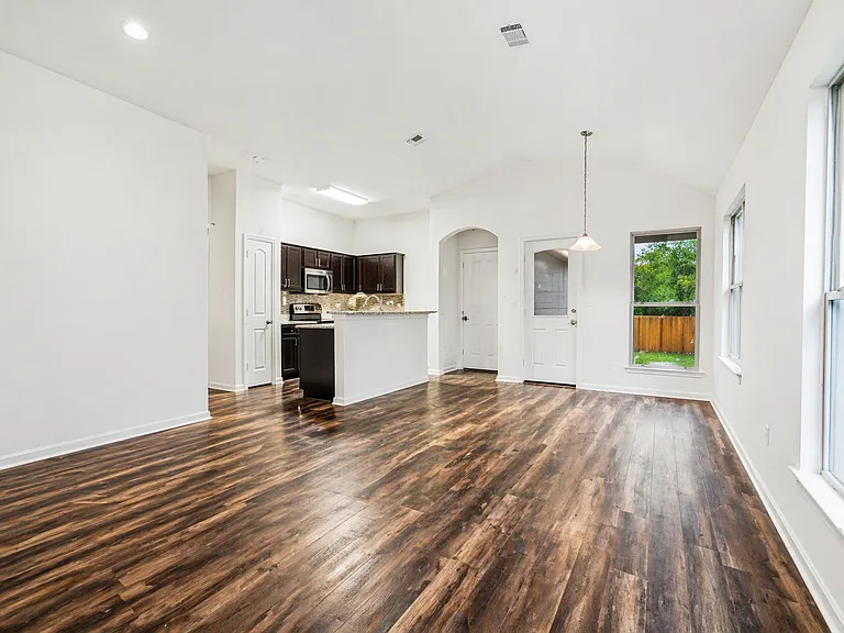 2847 Messenger Way — Photo 3