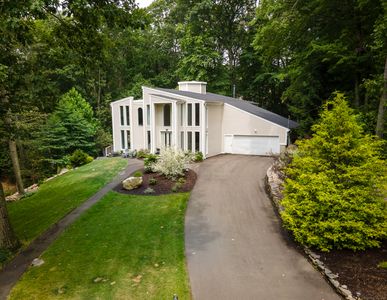 80 Fernwood Dr, Guilford, CT, 06437