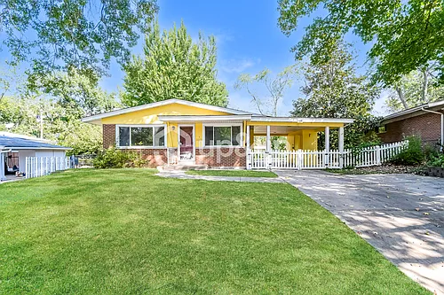905 Barat Ln Photo 1