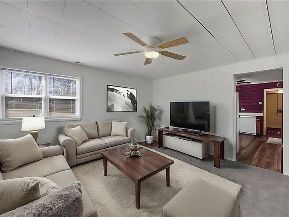 2nd image of 1102 Nipper Ave