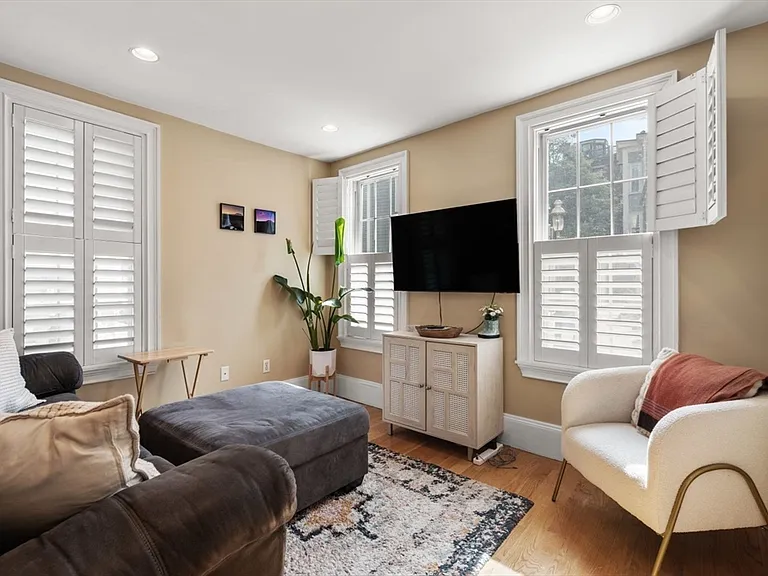 42 Pleasant St #1 — Photo 1