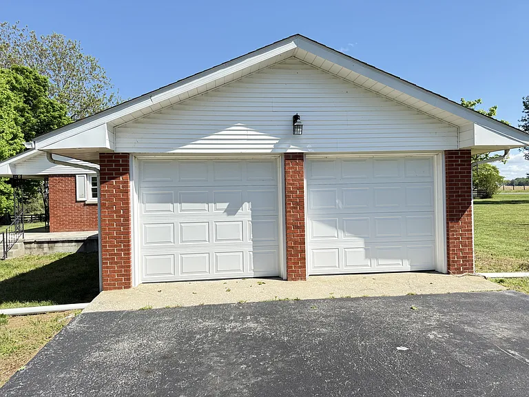6583 New Jackson Hwy — Photo 3