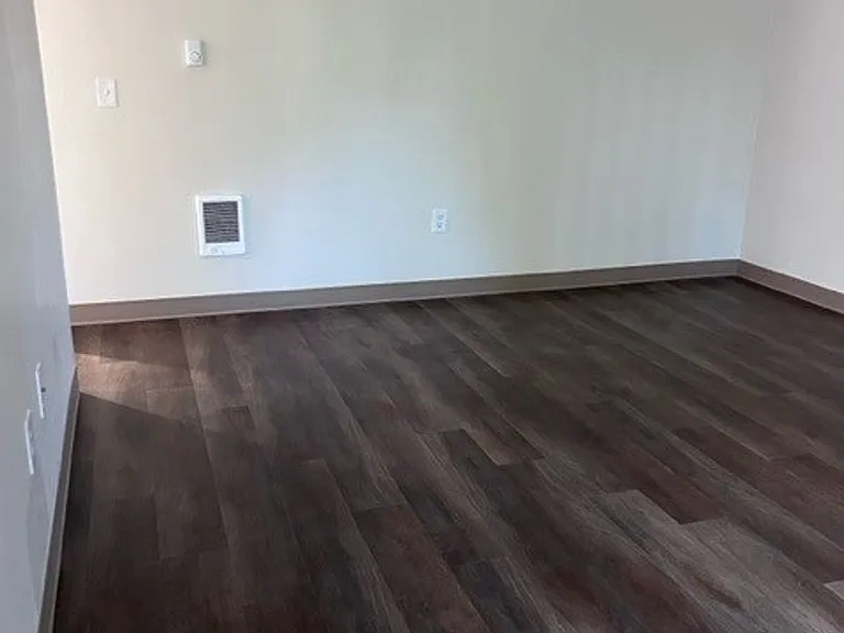 154-Sandy Dr Apts — Photo 26