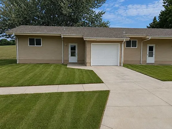 1008 4th St, Garretson, SD 57030