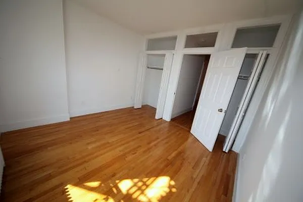 Rented by Metropolitan Realty | media 14