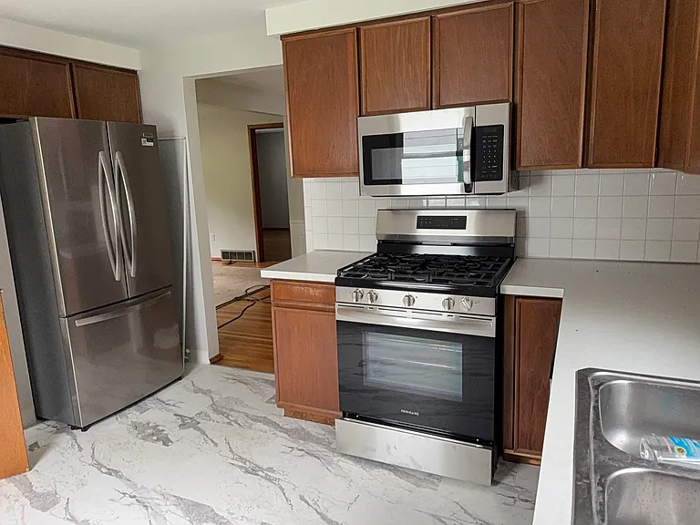 67 Princeton Pl #1 — Photo 7