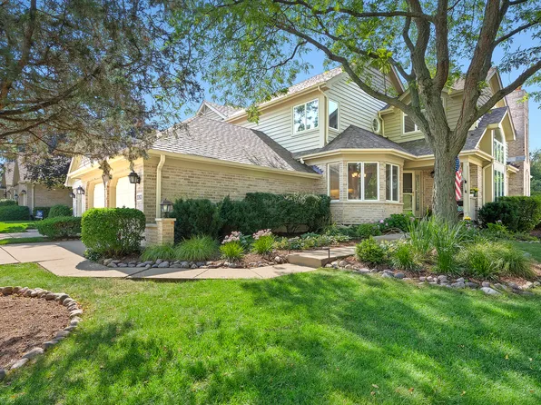 2263 Durand Dr, Downers Grove, IL 60515