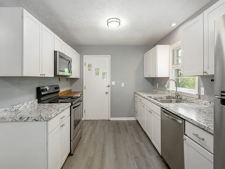 23 Walker Cove Rd — Photo 6