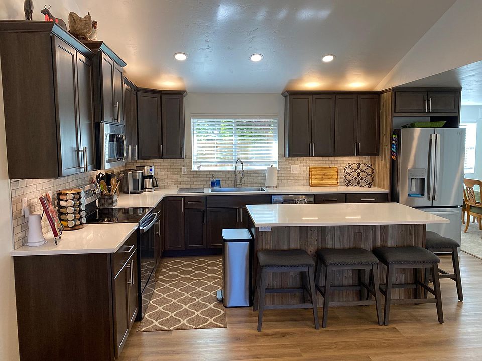 Large Island Kitchen