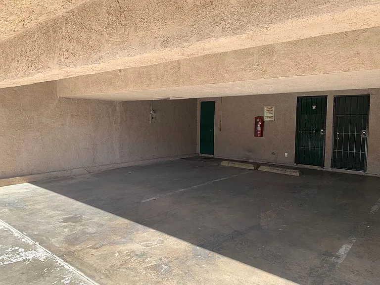 958 E Avenue Q #12 — Photo 22
